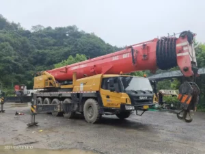 200 ton heavy equipment rental dubai