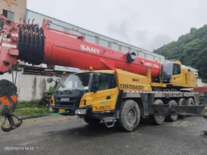 200 ton heavy equipmentfor rent in dubai